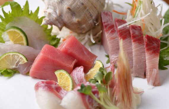 美味しい焼肉や新鮮な魚介の旨味を味わえる刺身 | いわきで鮮度抜群の旨い居酒屋・お狩場焼 和ッ！